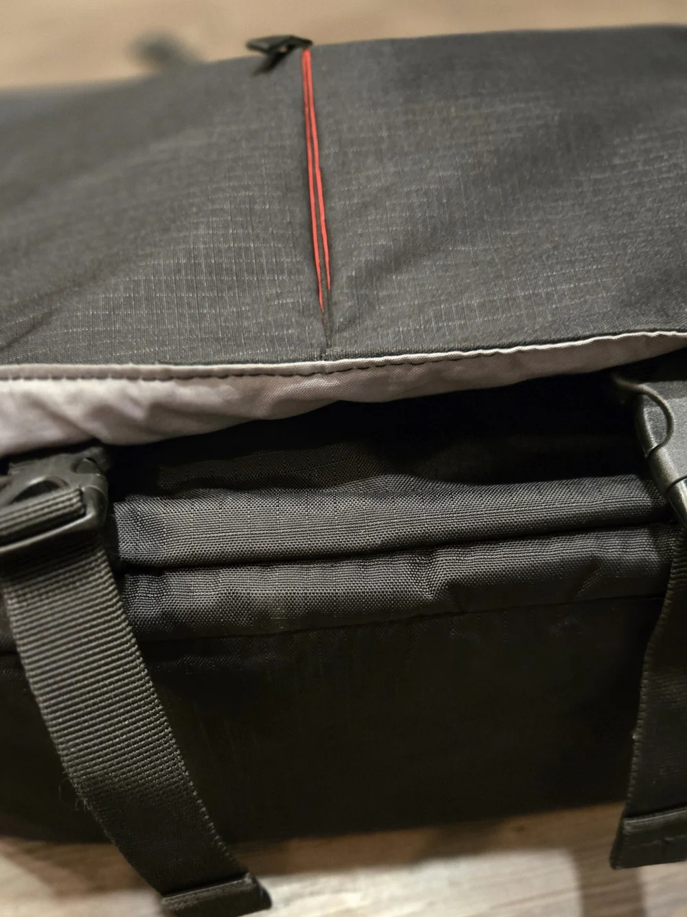 Manfrotto Pro Light Bumblebee M-30 Camera Messenger Bag